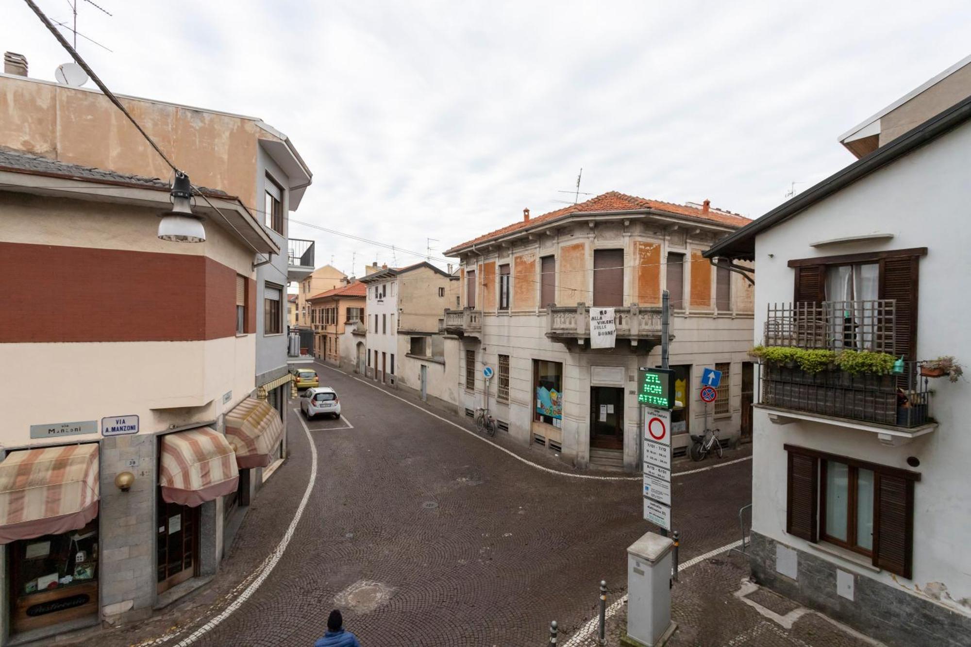 Corte Manzoni - Self Check-In Galliate Bagian luar foto